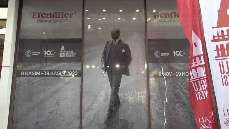 Atatürk fotoğrafları Beyoğlu “Efendiler” sergisinde Atatürk fotoğrafları Beyoğlu “Efendiler” sergisinde