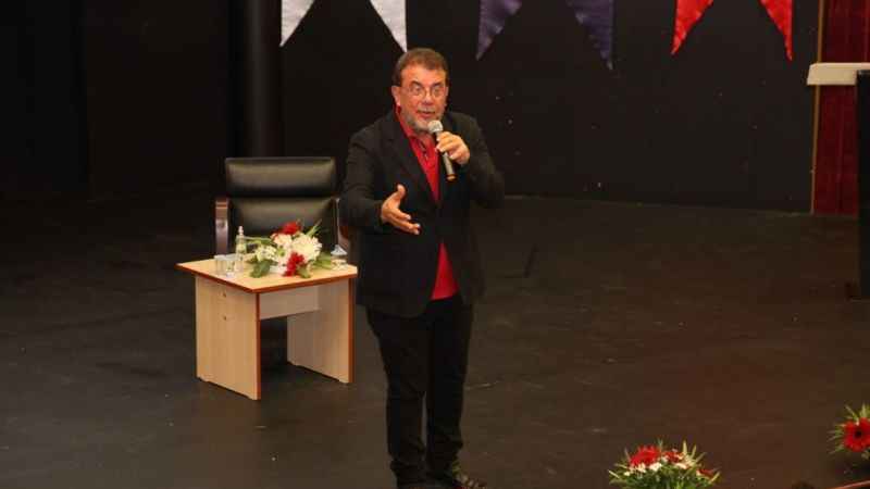 Marmaris'te Nebil Özgentürk Atatürk'ü anlattı Marmaris'te Nebil Özgentürk Atatürk'ü anlattı