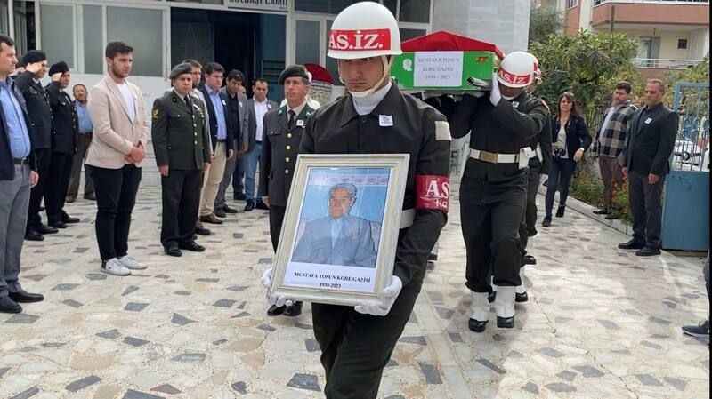 Kore Gazisi Mustafa Tosun son yolculuğuna uğurlandı Kore Gazisi Mustafa Tosun son yolculuğuna uğurlandı