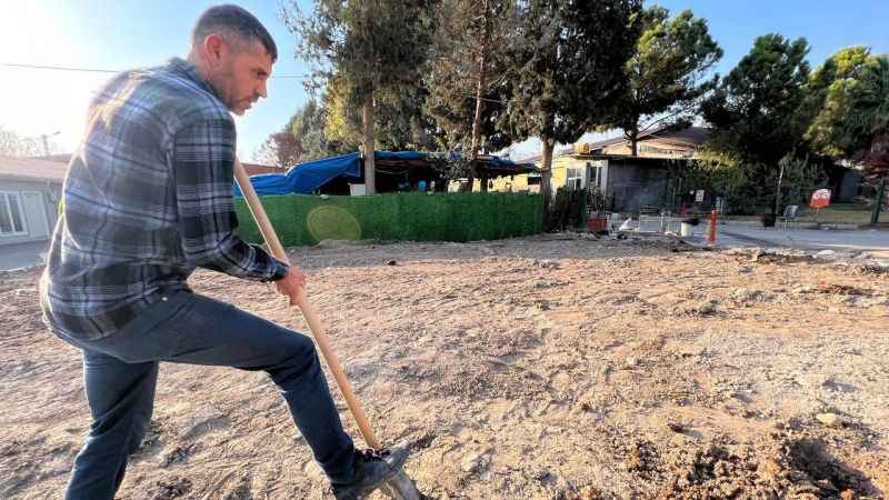 Kahramanmaraş'ta deprem şehitleri anısına 46 fidan dikildi