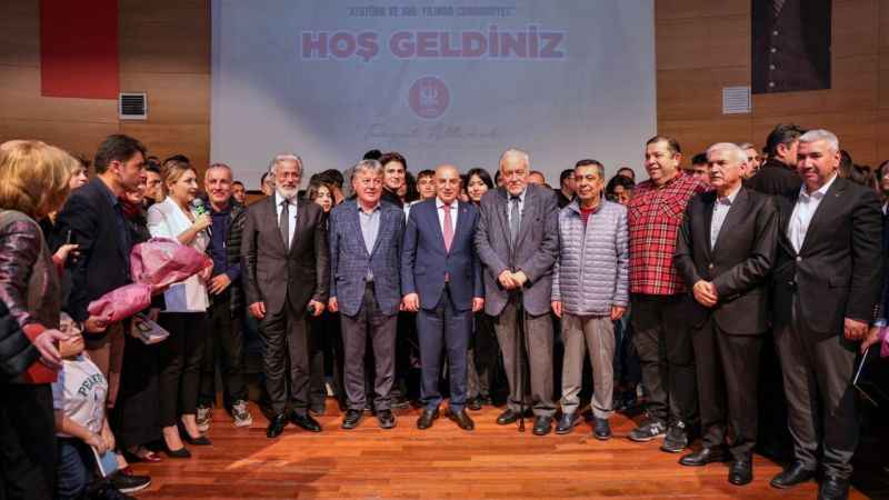 Keçiören'de İlber Ortaylı söyleşisine büyük ilgi