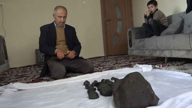 Mantar toplarken gök taşı buldu Mantar toplarken gök taşı buldu