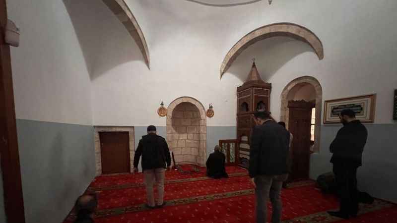 Kahramanmaraş şehir merkezinin hasar görmeyen 5 asırlık camisi Kahramanmaraş şehir merkezinin hasar görmeyen 5 asırlık camisi