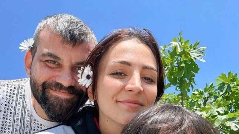 Sosyal Medya Fenomeni Ayşenur Parlak, gözyaşları içinde son yolculuğuna uğurlandı Sosyal Medya Fenomeni Ayşenur Parlak, gözyaşları içinde son yolculuğuna uğurlandı