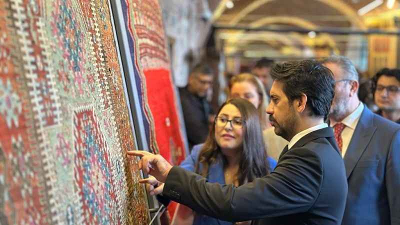 Renkten Motife Anadolu Kilimleri ziyaretçileri bekliyor Renkten Motife Anadolu Kilimleri ziyaretçileri bekliyor