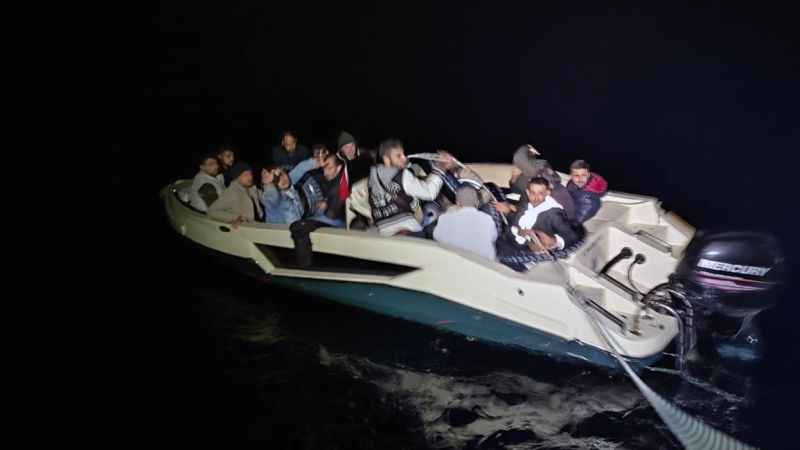 Marmaris’te 18 düzensiz göçmen kurtarıldı Marmaris’te 18 düzensiz göçmen kurtarıldı