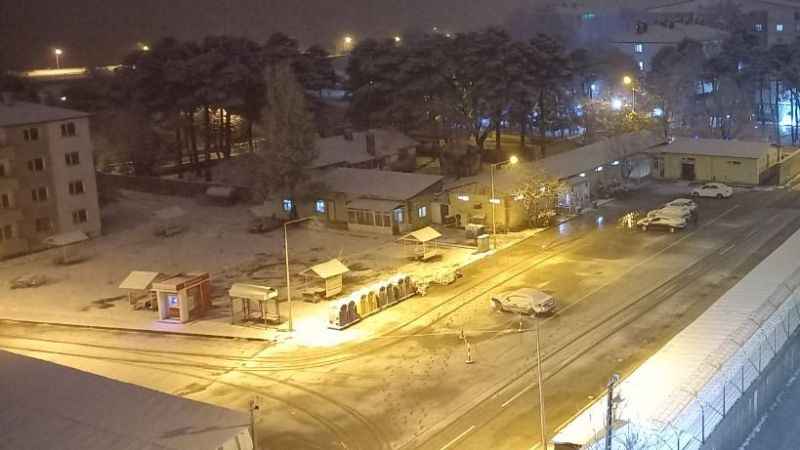 Bitlis'te beklenen kar yağışı başladı