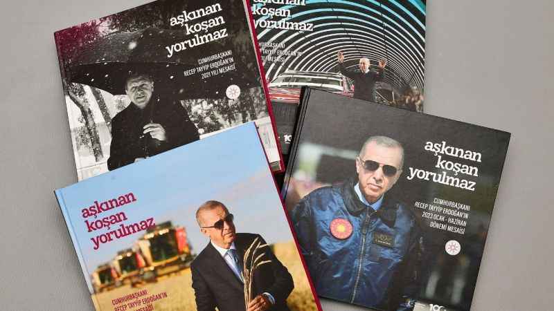 Cumhurbaşkanı Erdoğan’ın 4 yıllık çalışmaları kitaplaştırıldı