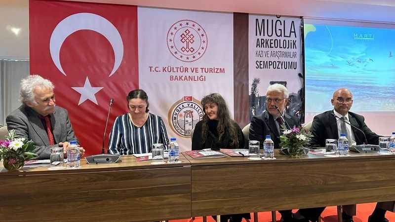 Marmaris'te "Muğla Arkeolojik Kazı ve Araştırmalar Sempozyumu" Marmaris'te "Muğla Arkeolojik Kazı ve Araştırmalar Sempozyumu"