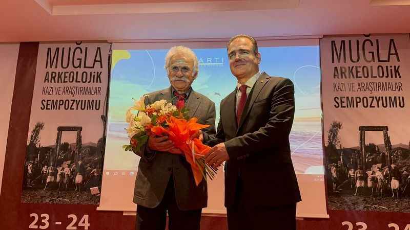 Marmaris'te "Muğla Arkeolojik Kazı ve Araştırmalar Sempozyumu" Marmaris'te "Muğla Arkeolojik Kazı ve Araştırmalar Sempozyumu"