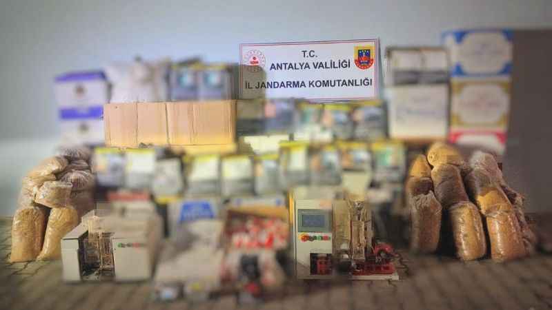 Antalya’da bir depoda 480 kilo tütün ele geçirildi Antalya’da bir depoda 480 kilo tütün ele geçirildi