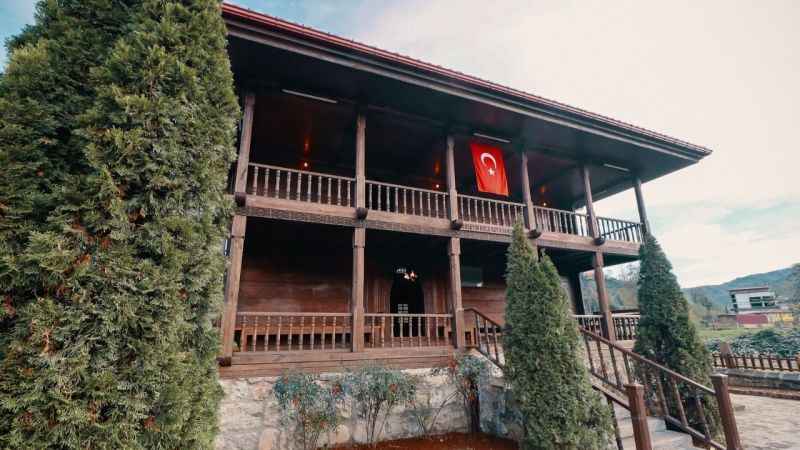 Rize'de tarihi cami restorasyon sonrası ibadete açıldı