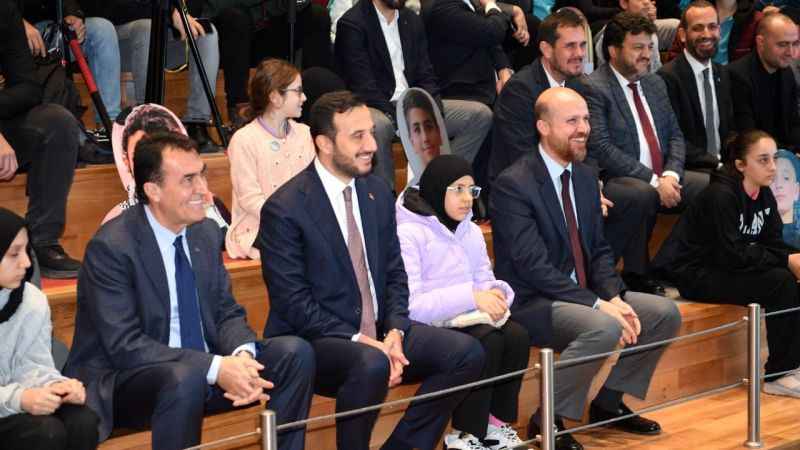 Bilal Erdoğan, TÜGVA etkinliğinde öğrencilerle buluştu