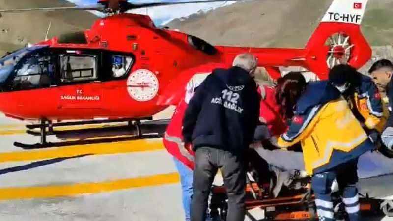 Helikopter ambulans ayağı kırık hasta için havalandı