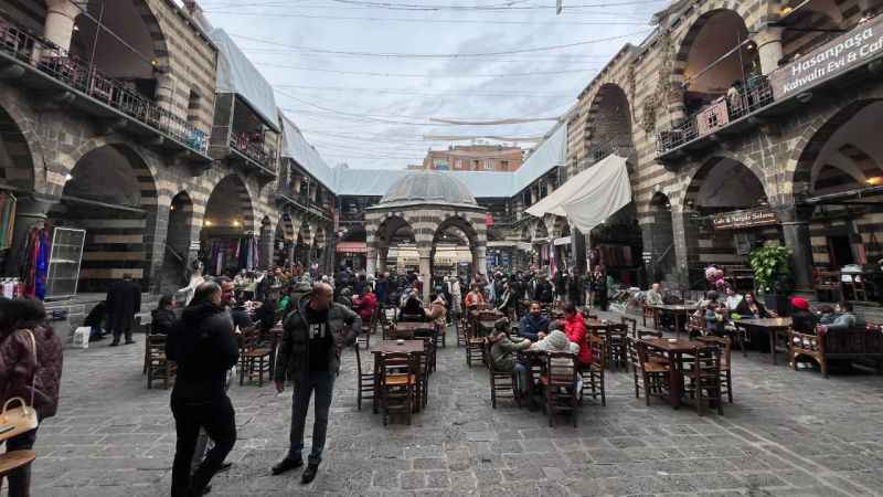 Diyarbakır’da hafta sonu turist yoğunluğu