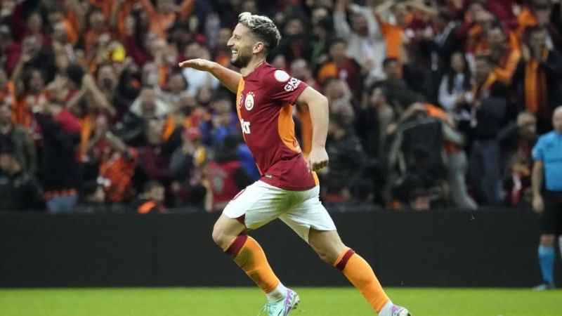Dries Mertens bu sezon ligdeki ilk gollerini kaydetti