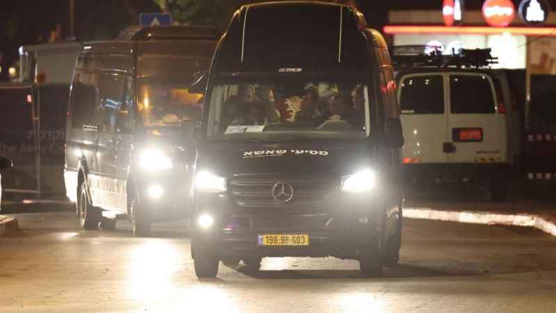 İsrail ile Hamas arasında 2’nci esir takası gecikmeli yapıldı