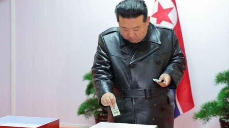 Kuzey Kore lideri Kim yerel seçimlerde oy kullandı Kuzey Kore lideri Kim yerel seçimlerde oy kullandı