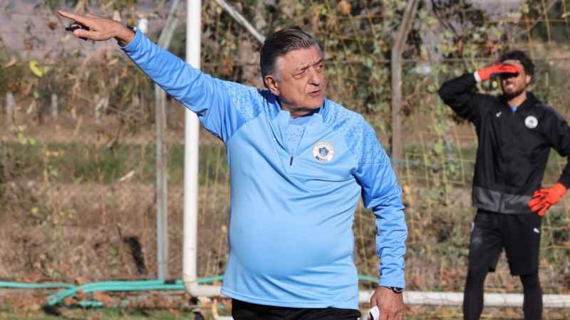 Yılmaz Vural'dan, TFF'ye yabancı teknik direktör eleştirisi Yılmaz Vural'dan, TFF'ye yabancı teknik direktör eleştirisi