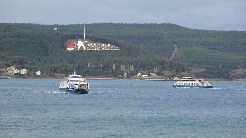 Bozcaada ve Gökçeada’ya tüm feribot seferleri iptal edildi Bozcaada ve Gökçeada’ya tüm feribot seferleri iptal edildi