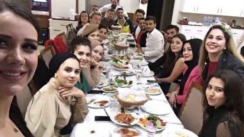 Dilan Polat’ın 'Şampiyonlar Ligi' fotoğrafında bulunan fenomenlere soruşturma Dilan Polat’ın 'Şampiyonlar Ligi' fotoğrafında bulunan fenomenlere soruşturma