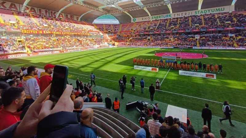 Kayserispor - Adana Demirspor maçını 9 bin taraftar izledi Kayserispor - Adana Demirspor maçını 9 bin taraftar izledi