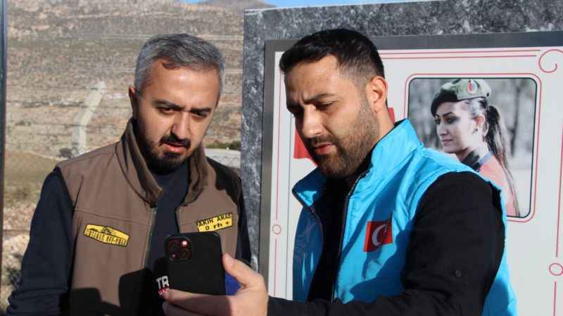 Off-road pilotları Gabar Dağı'nda Türk bayrağı açtı Off-road pilotları Gabar Dağı'nda Türk bayrağı açtı