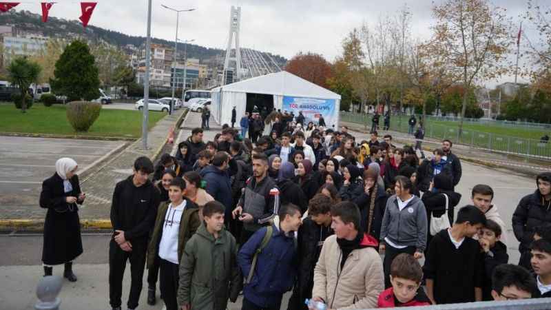 TCG Anadolu'ya ziyaretçi akını