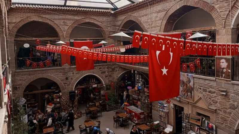 Taşhan, 17. yüzyıldan beri halen ayakta Taşhan, 17. yüzyıldan beri halen ayakta