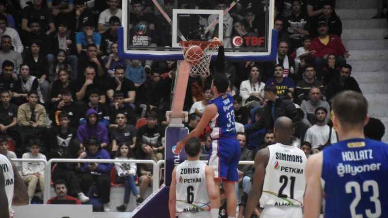 Türkiye Sigorta Basketbol Süper Ligi: Aliağa Petkimspor: 92 - A. Efes: 101 Türkiye Sigorta Basketbol Süper Ligi: Aliağa Petkimspor: 92 - A. Efes: 101