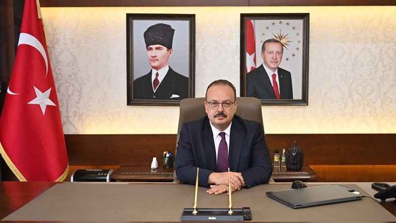 Vali Canbolat: “Kadınlarımız müreffeh Türkiye’nin inşasına güç katmıştır” Vali Canbolat: “Kadınlarımız müreffeh Türkiye’nin inşasına güç katmıştır”