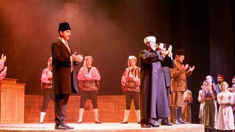 "Cumhuriyet'e Doğru" oyunu Erzurum'da sahnede "Cumhuriyet'e Doğru" oyunu Erzurum'da sahnede