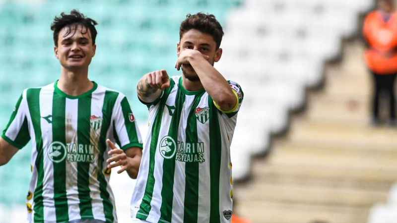 Bursaspor Kulübü: “FIFA, TFF’den ilave yaptırımlar yapılmasını talep etmiştir” Bursaspor Kulübü: “FIFA, TFF’den ilave yaptırımlar yapılmasını talep etmiştir”