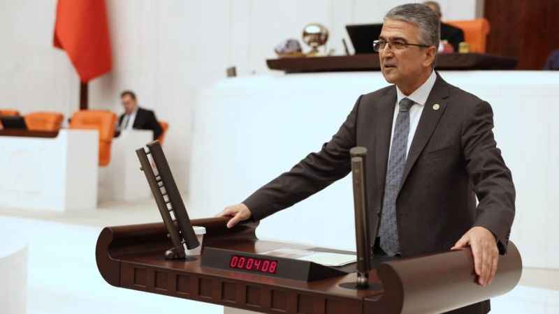 Prof. Dr. Kamil Aydın: “Aziz milletimizden başka dostumuz yok” Prof. Dr. Kamil Aydın: “Aziz milletimizden başka dostumuz yok”
