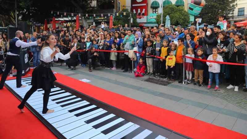 Antalya'da Grande Piano gösterisi Antalya'da Grande Piano gösterisi