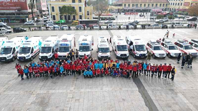Samsun'da acil sağlık araçları kortejde buluştu Samsun'da acil sağlık araçları kortejde buluştu