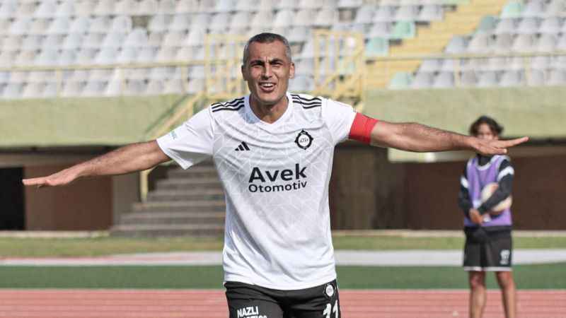 Altay’ın 42’lik golcüsü Murat Uluç, bu sezon 3 gole ulaştı Altay’ın 42’lik golcüsü Murat Uluç, bu sezon 3 gole ulaştı