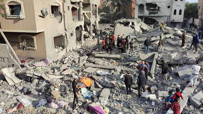 İsrail Gazze’de mülteci kamplarını vurdu: 23 ölü