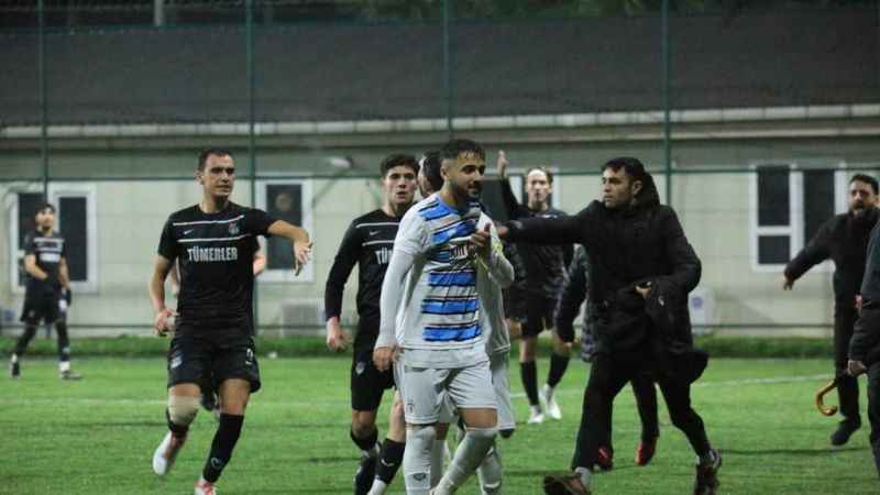 Yalova’da amatör maçlarda saha ve tribünlerde arbede