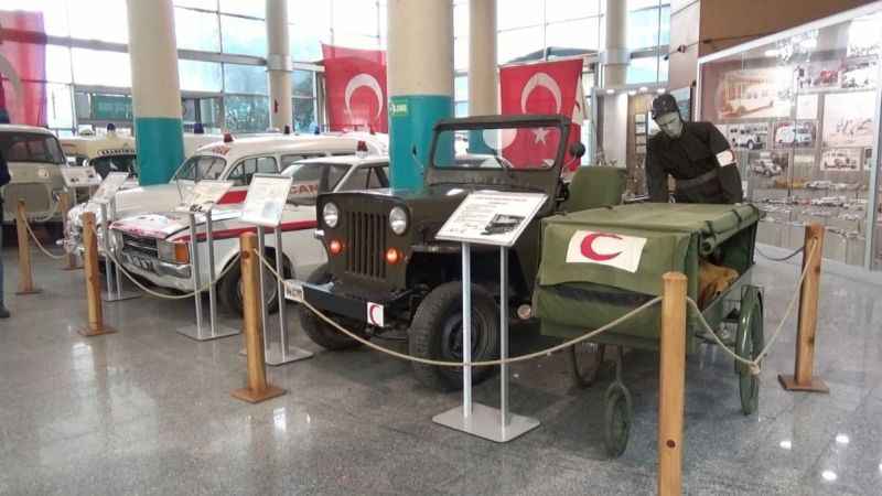 Bakan Koca, Bursa Ambulans Müzesi'ni paylaştı