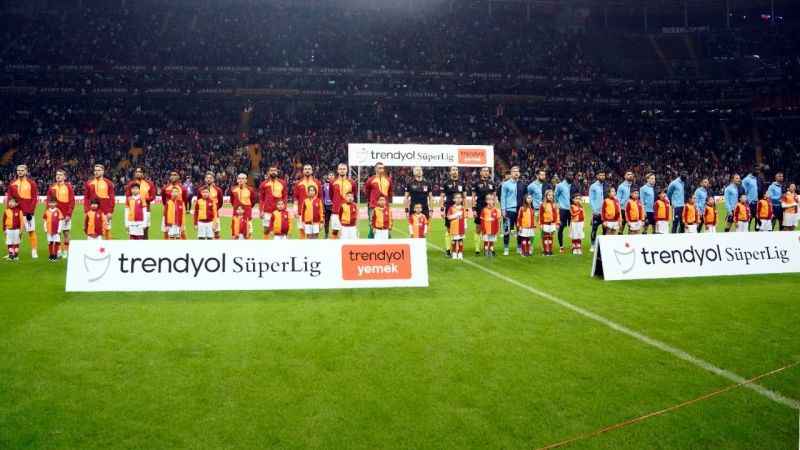 Galatasaray - Adana Demirspor maçını statta 45 bin 560 taraftar izledi Galatasaray - Adana Demirspor maçını statta 45 bin 560 taraftar izledi