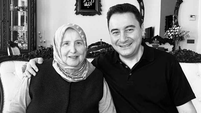 DEVA Partisi lideri Babacan’ın annesi vefat etti DEVA Partisi lideri Babacan’ın annesi vefat etti