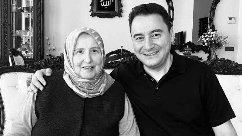 DEVA Partisi lideri Babacan’ın annesi vefat etti DEVA Partisi lideri Babacan’ın annesi vefat etti