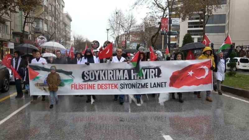 Kütahya'da sağlık çalışanlarından Filistin için "sessiz yürüyüş" Kütahya'da sağlık çalışanlarından Filistin için "sessiz yürüyüş"