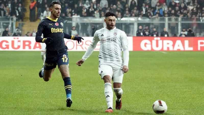 Chamberlain 4. golünü kaydetti Chamberlain 4. golünü kaydetti