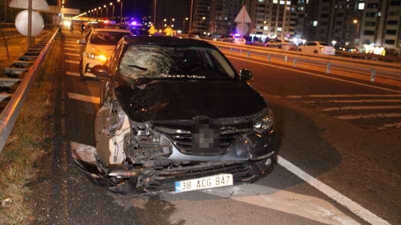 Kayseri'de otomobilin çarptığı bisikletli hayatını kaybetti Kayseri'de otomobilin çarptığı bisikletli hayatını kaybetti