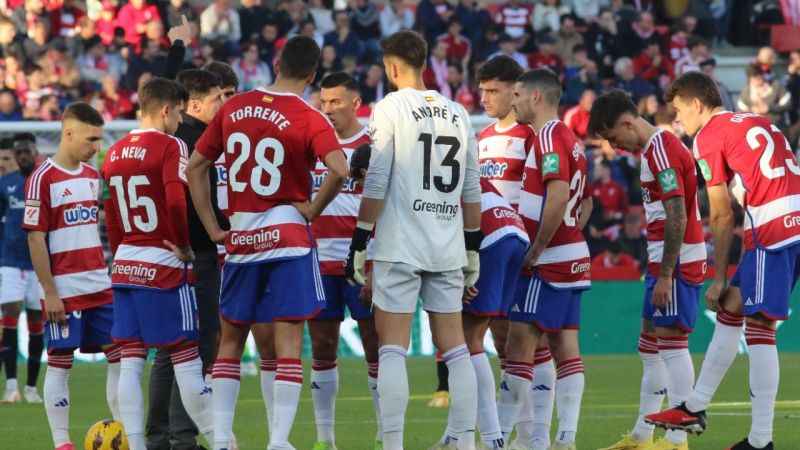 Granada - Athletic Bilbao maçı, bir taraftarın hayatını kaybetmesi nedeniyle ertelendi Granada - Athletic Bilbao maçı, bir taraftarın hayatını kaybetmesi nedeniyle ertelendi