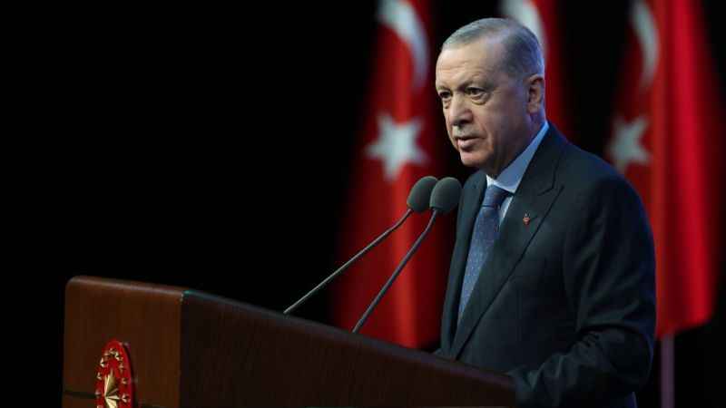 Cumhurbaşkanı Erdoğan: “Başka ülkelere hak olan Türkiye'ye lüks değildir” Cumhurbaşkanı Erdoğan: “Başka ülkelere hak olan Türkiye'ye lüks değildir”