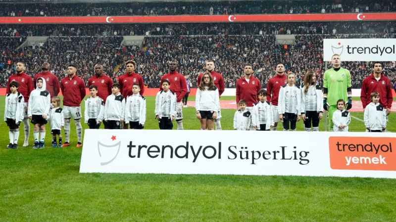 Beşiktaş'ın Antalya kampı iptal edildi Beşiktaş'ın Antalya kampı iptal edildi