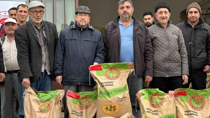 Emet’te 91 çiftçiye yüzde 50 hibeli 16 ton 600 kilo buğday tohumu dağıtıldı